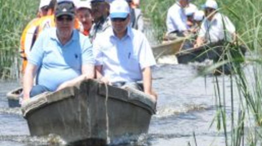 Eber G&ouml;l&uuml; &Uuml;&ccedil;te Iki Oranında Kirlilikten Kurtuldu