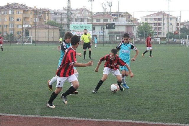 Yalova da U-13&rsquo;&uuml;n Şampiyonu Doğuşspor 1