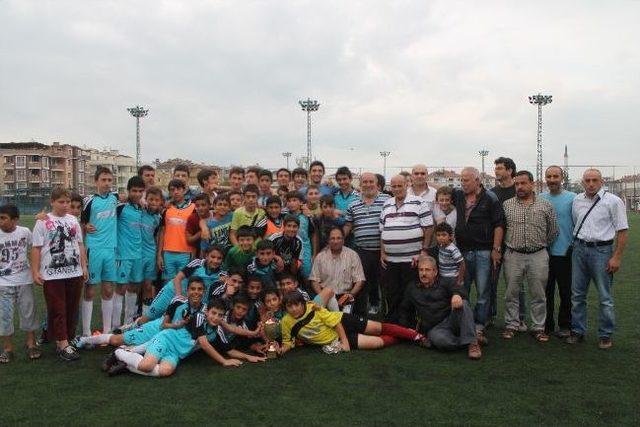 Yalova da U-13&rsquo;&uuml;n Şampiyonu Doğuşspor 2