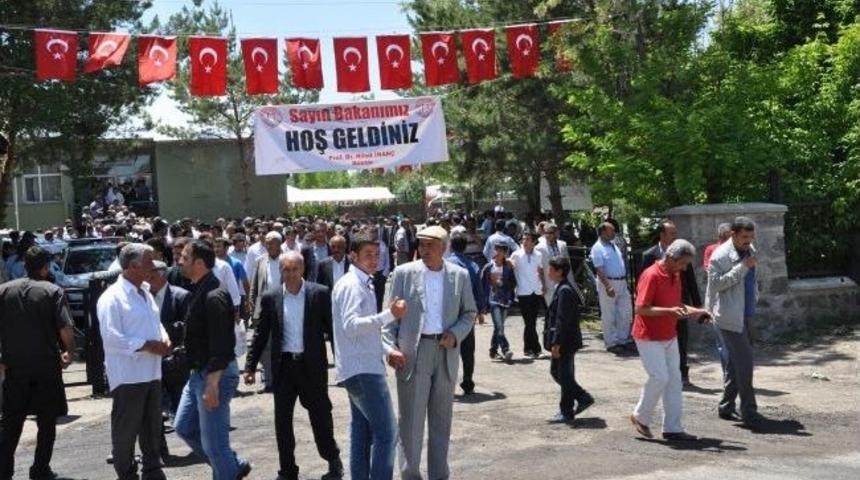 Bakan &Ccedil;ağlayan Muş&rsquo;ta