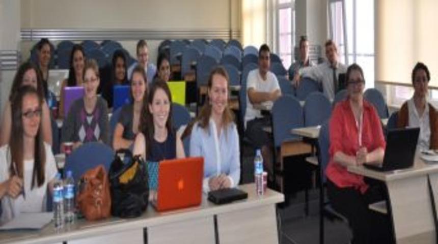 ABD&rsquo;li &Ouml;ğrenciler Turgut &Ouml;zal &Uuml;niversitesi&rsquo;nde