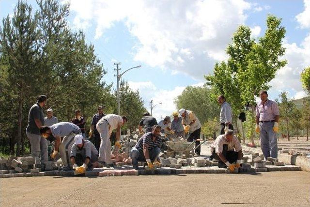 Kent Ormanı’nda Hummalı Yol Çalışması