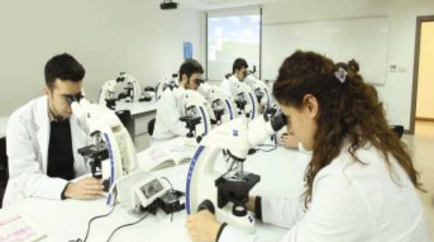 &Uuml;st&uuml;n Zekalı Liseliler, Tıp Eğitimi Alacak