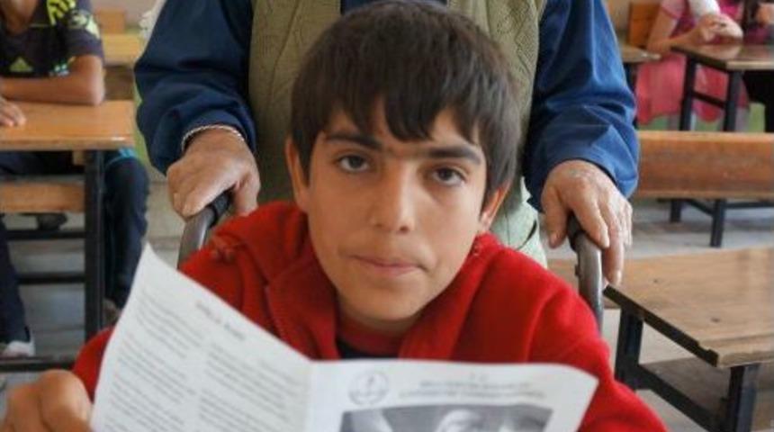 'Leğendeki Mahsun &Ccedil;ocuk' Ilk&ouml;ğretimden Mezun Oldu