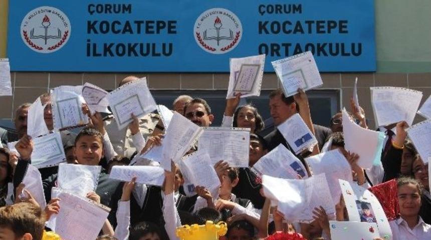 &Ccedil;orum&rsquo;da 105 Bin &Ouml;ğrenci Karne Aldı