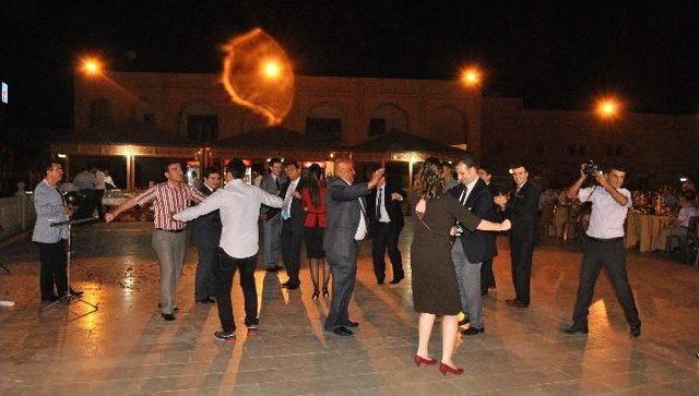 Midyat ta Hakim Ve Savcılara Ve Veda Gecesi 1