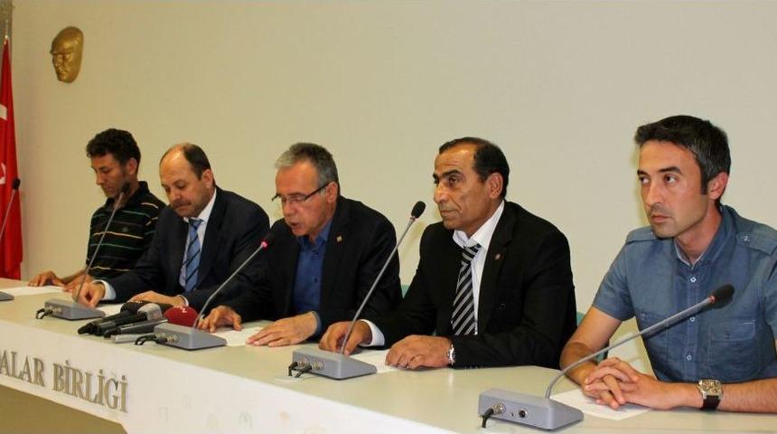 Mimar, M&uuml;hendis Ve Avukatlar Gezi Parkı I&ccedil;in Meydana Iniyor