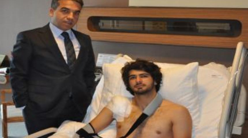 Trabzonspor&rsquo;un Kalecisi Fatih &Ouml;zt&uuml;rk, Ameliyat Oldu