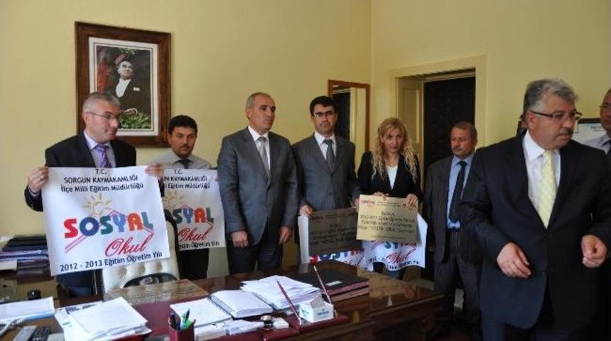 Sosyal Okul Projesi, Başarı &Ouml;d&uuml;lleri Verildi