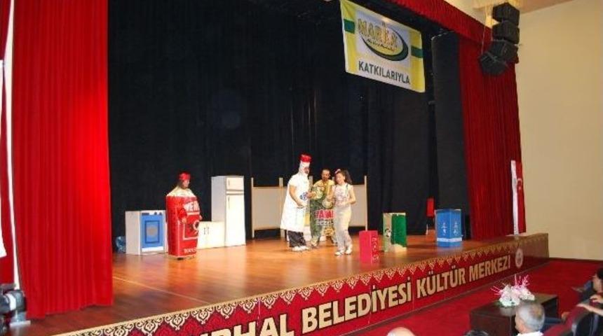 Turhal Belediyesi&rsquo;nden &Ouml;ğrencilere Karne Hediyesi