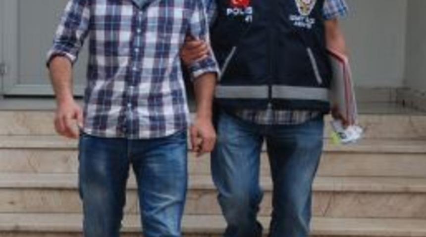 Eski Sevgilisini Şişeyle Yaraladı