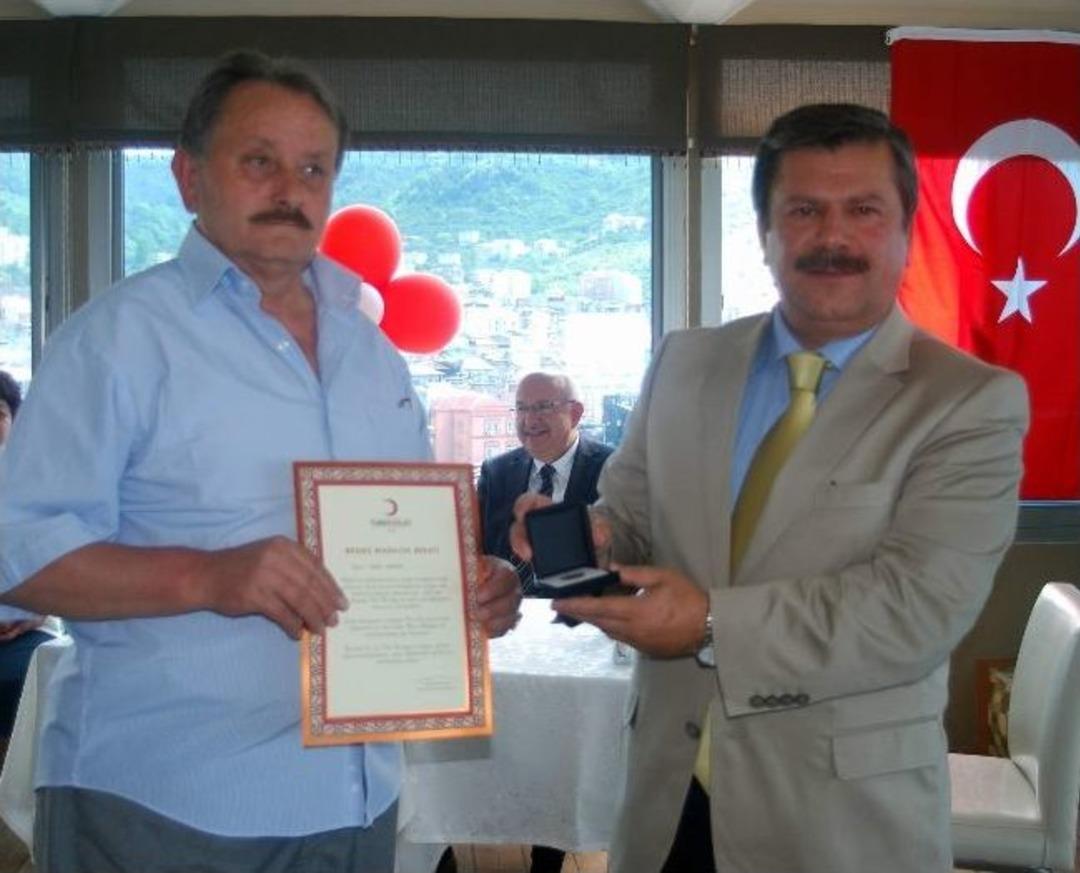 Kan Bağış&ccedil;ılarına &Ouml;d&uuml;l Verildi