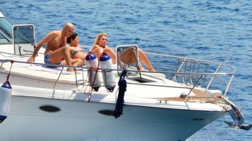 Şarkıcı Altay&rsquo;ın Tekne Keyfi