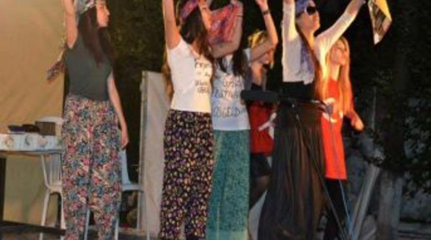 Gezi Parkı Provokat&ouml;rlerini Tiyatro Sahnesinden Ifşa Ettiler