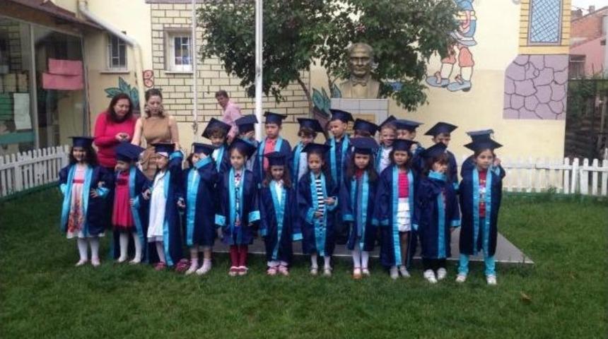 Minikler De Kep Giydi