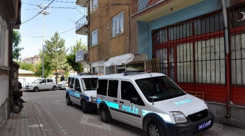 Sivas&rsquo;ta Yalnız Yaşayan Bir Kişi Evinde &Ouml;l&uuml; Bulundu