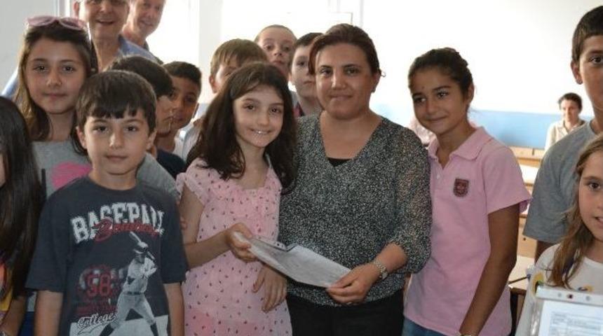 Geliboluda 7 Bin 438 &Ouml;ğrenci Tatile Girdi