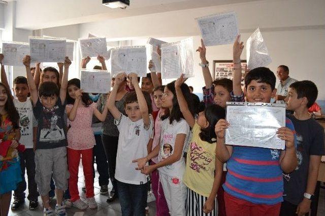 Geliboluda 7 Bin 438 &Ouml;ğrenci Tatile Girdi 1