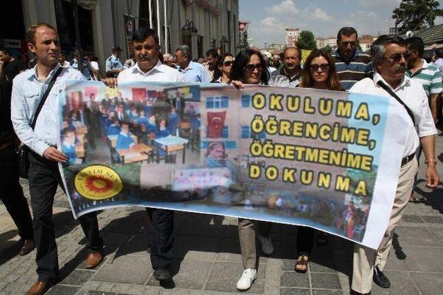 Eğitim - Sen&rsquo;den Milli Eğitim M&uuml;d&uuml;rl&uuml;ğ&uuml;ne Protesto Y&uuml;r&uuml;y&uuml;ş&uuml; 1