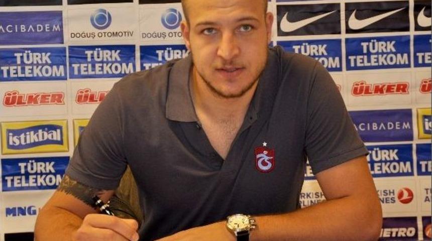 Trabzonspor Batuhan Karadeniz İle 3 Yıllık S&ouml;zleşme İmzaladı