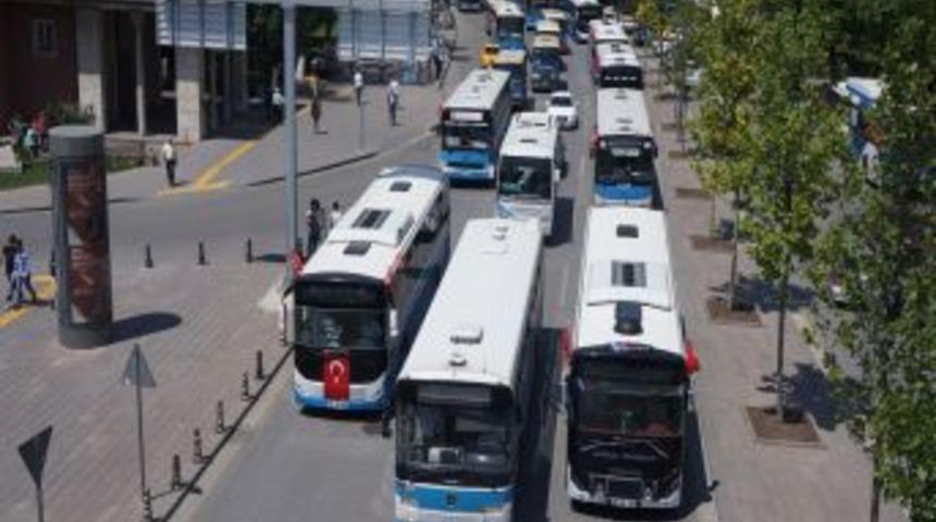 Ankara'da Taksici Esnafı &lsquo;Gezi Eylemleri Bitsin' Diye Konvoy Yaptı