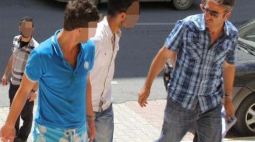 Oyuncak Makinesini Kırma İddiasına 2 G&ouml;zaltı