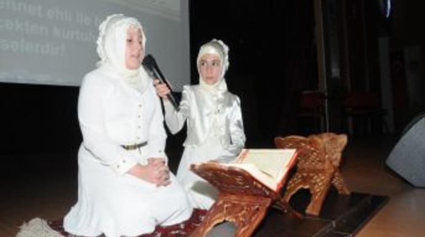 İmam Hatipli &Ouml;ğrencilerden Kuran Ziyafeti