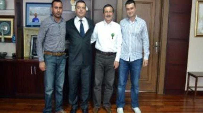 Şirintepe Gen&ccedil;lik, K&uuml;lt&uuml;r Ve Spor Derneği&rsquo;nden Başkan Ata&ccedil;&rsquo;a Ziyaret