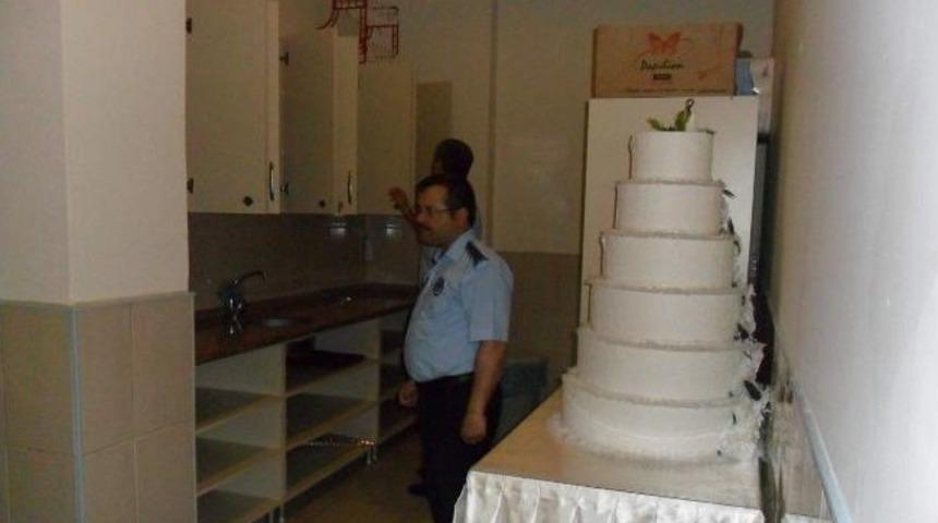 Gebze'de D&uuml;ğ&uuml;n Salonları Denetimden Ge&ccedil;ti