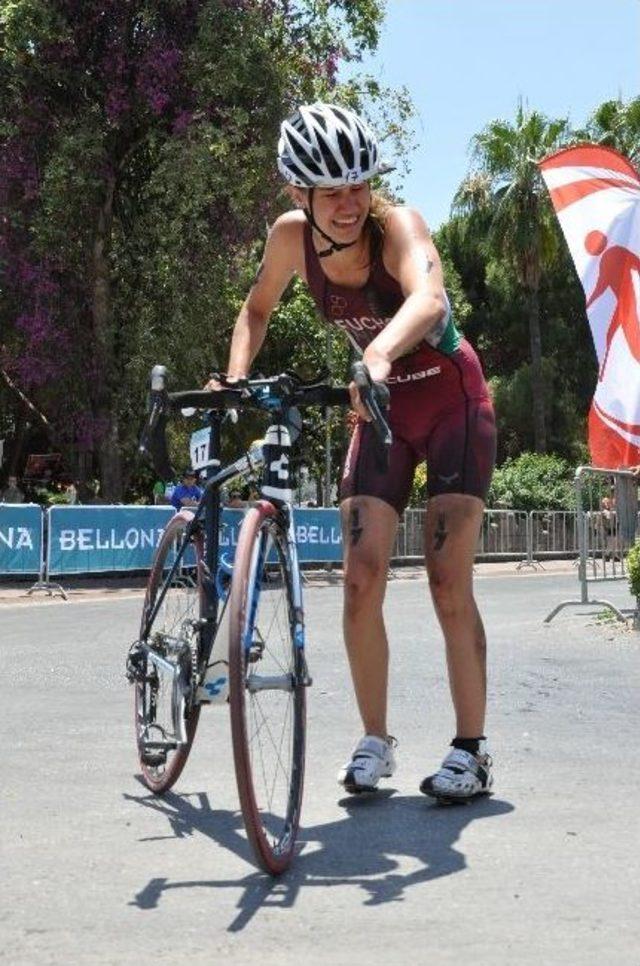 Avrupa Triatlon Şampiyonası'nda Korkutan Kaza