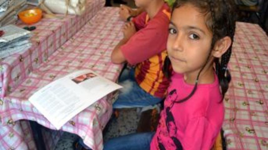 Vali Kocatepe &Ccedil;ocukların Karne Sevincine Ortak Oldu