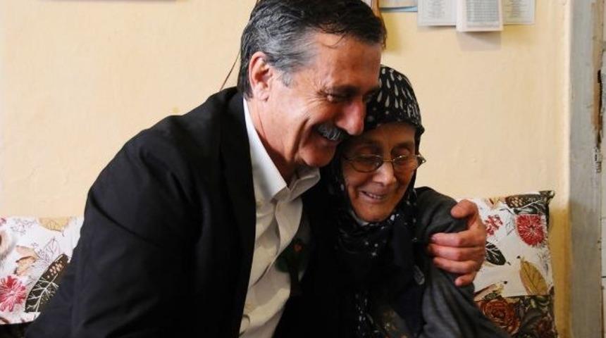 Tebev&rsquo;le Yaşlıların Y&uuml;z&uuml; G&uuml;ld&uuml;