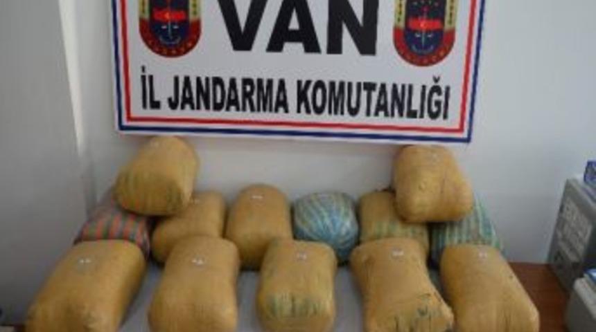 Jandarma, Boş Arazide 91 Kilo Esrar Ele Ge&ccedil;irdi