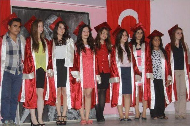 Saruhanlı Lisesi Son Mezunlarını Verdi 2