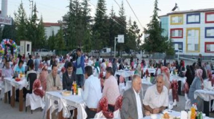 &Ouml;zel G&ouml;n&uuml;l Koleji, 12.d&ouml;nem Mezunlarını Verdi