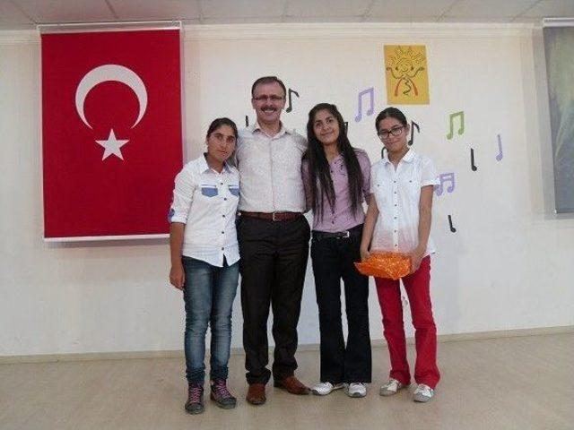 G&ouml;lmarmara&rsquo;da Ses Yarışması D&uuml;zenlendi 2