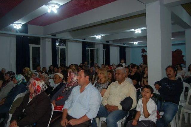 Beşinci Sınıf Öğrencilerinden Tiyatro Gösterisi