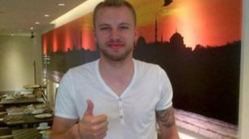 Fenerbah&ccedil;e'nin Yeni Transferi Michal Kadlec, İstanbul'a Geldi