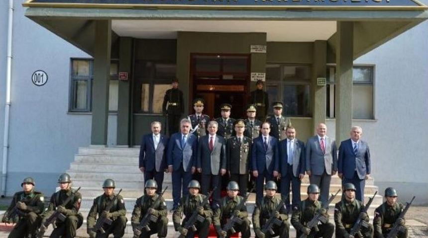 Cumhurbaşkanı G&uuml;l, Karadeniz Seyahatinden Fotoğraflar Paylaştı