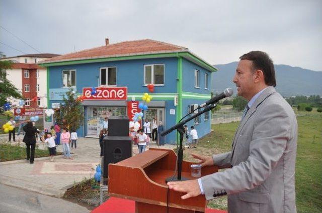 Hoca Ahmet Yesevi Bilgi Evi Çocuklarla Açıldı 2