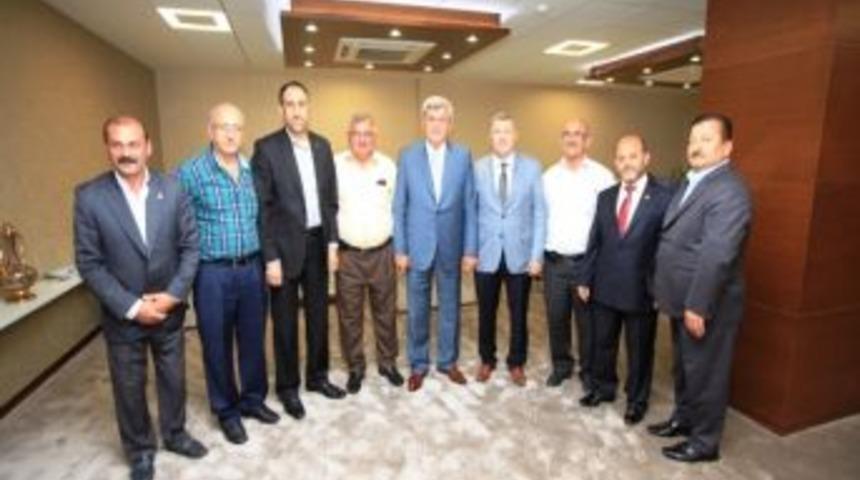 Gebzeli Muhtarlar Başkan Karaosmanoğlu&rsquo;nu Ziyaret Etti