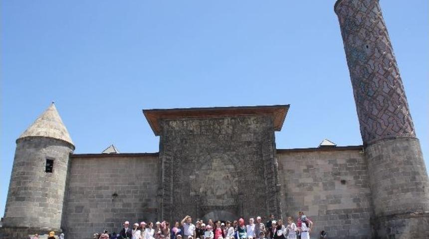 Erzurum&rsquo;da Okul Bitmesine Rağmen Okul Gezileri Devam Ediyor