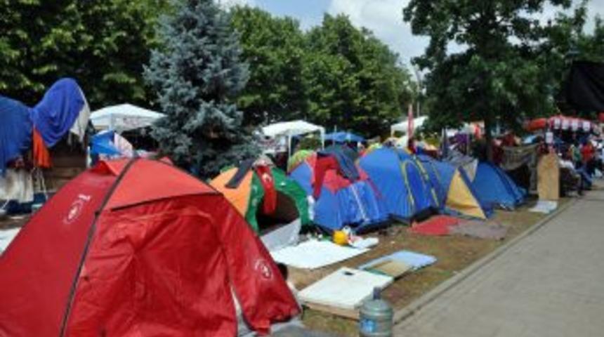 Gezi Parkı Eylemcileri &lsquo;direnişe Devam, Referanduma Hayır!&rsquo; Dedi