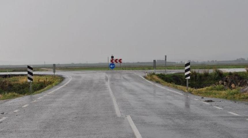 Korkulukları Olmayan K&ouml;pr&uuml; Tehlike Sa&ccedil;ıyor