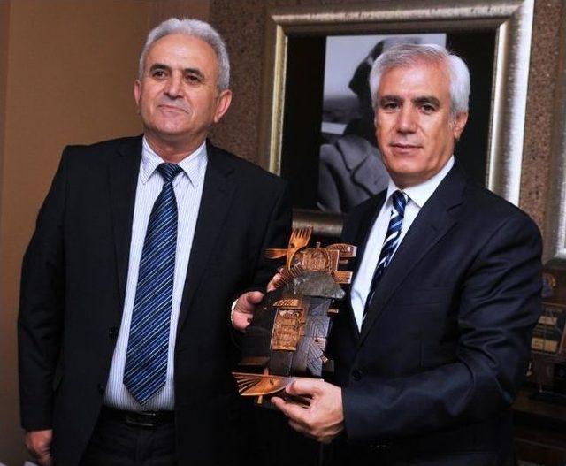Asenovgrad’dan Nilüfer’e Övgü 1