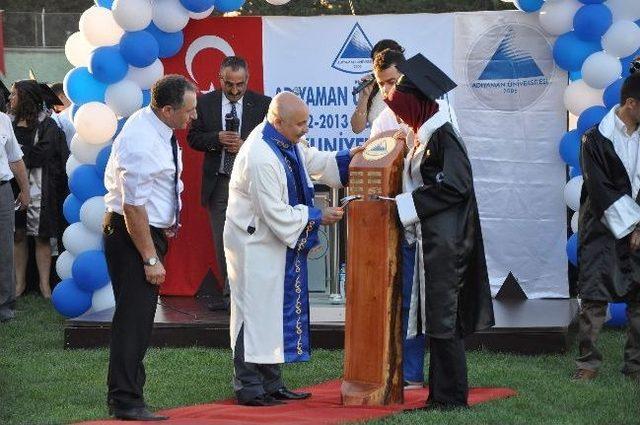 Adıyaman Üniversitesi nde 2012-2013 Öğretim Yılı Muhteşem Bir Törenle Sona Erdi 1