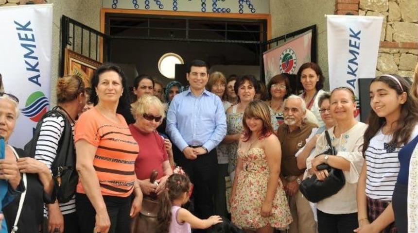 Akmek&rsquo;ten Sergi