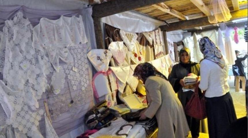 Dede Paşa K&uuml;lt&uuml;r Edebiyat Eğitim Derneğinden &Ouml;ğrenciler Yararına Kermes