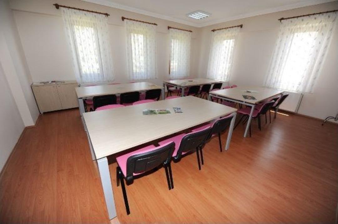 &Ccedil;amlık Kadın Eğitim Merkezi T&ouml;renle Hizmete A&ccedil;ıldı