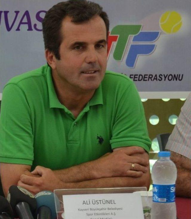 16 Yaş Yaz Kupası - 1 Tenis Turnuvasının Tanıtım Toplantısı Yapıldı 1